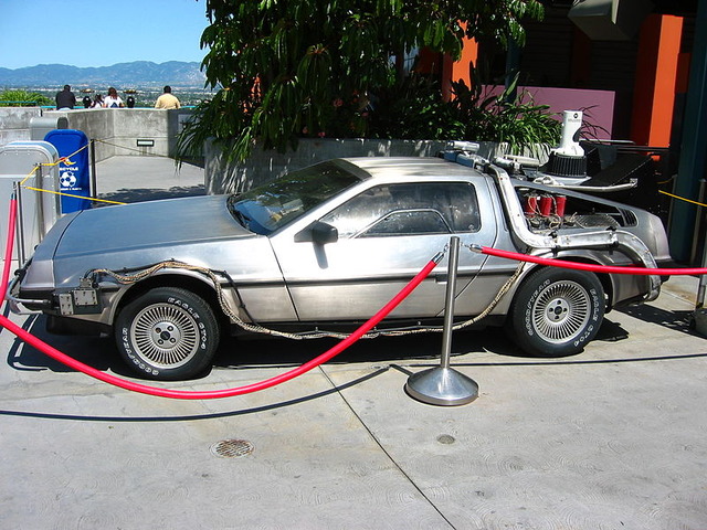 800px-Delorean5