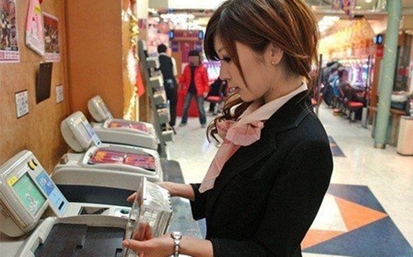 店員