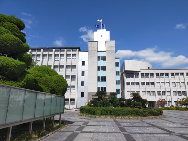 Shuyukan_High_School_school_building_(5)